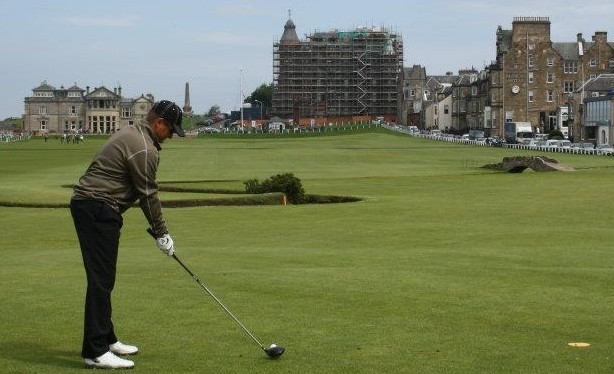 St Andrews - 18th - 4th of July - Teeing Off.jpg